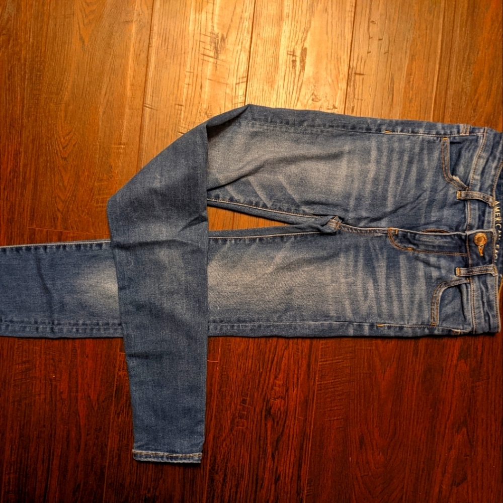 American Eagle Hi-Rise Jegging - Size 0 Long